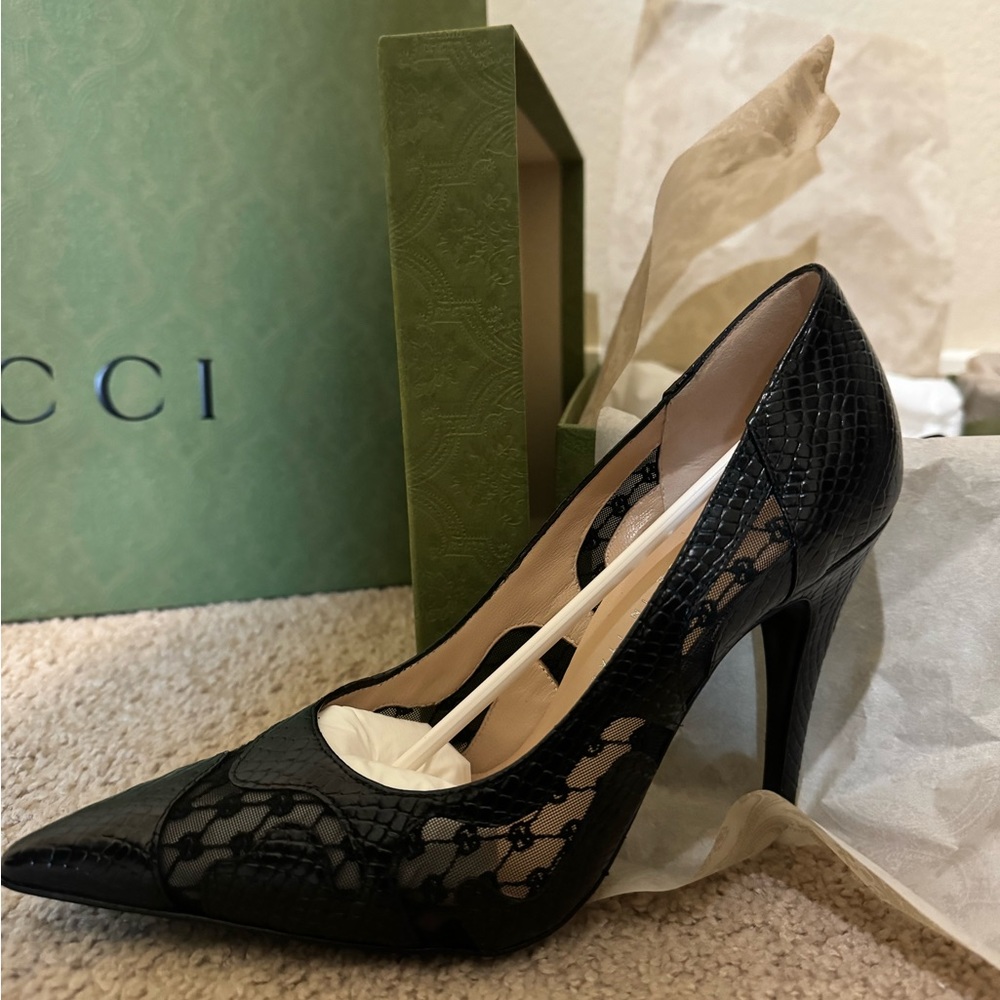 Logo Python-Embossed Leather & Mesh Pump - Picture 3 of 7